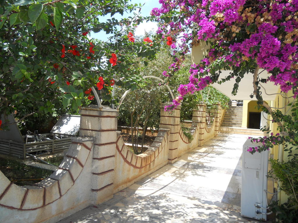 Baris Hotel Erdemli ภายนอก รูปภาพ